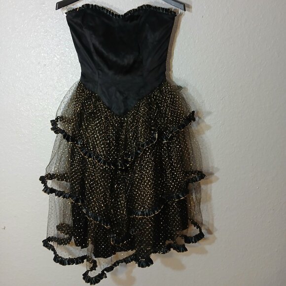 Dresses & Skirts - Black and Gold Dress
